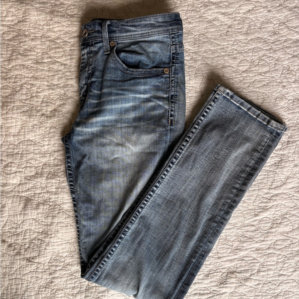 BKE Men’s Jake Straight Jeans—Medium Wash